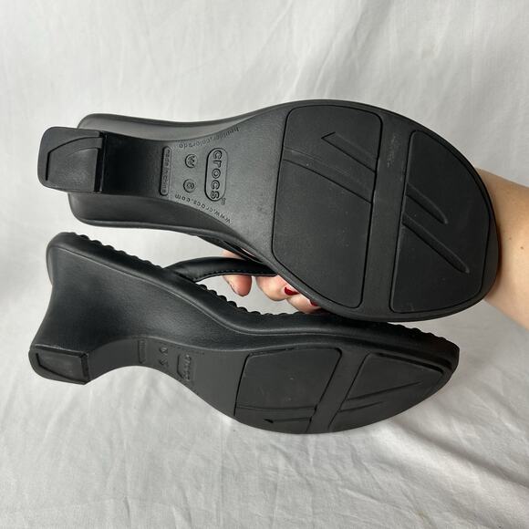 CROCS Women’s Size 8 Black Pink Cabana Wedge Heels Flip Flop Sandals - Picture 5 of 6